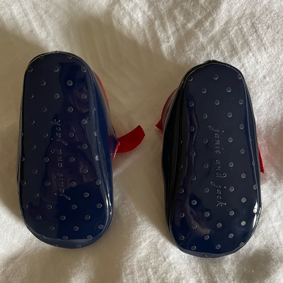 NWOT Janie and Jack BABY PATENT BOW CRIB SHOE 12-18 MO - Picture 3 of 3